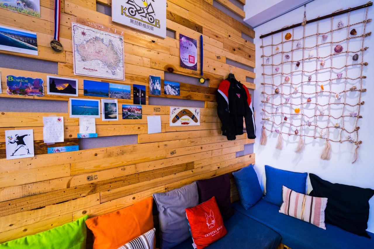 黑琵軼棧湖濱旅宿 K&B Happy Hostel Tainan Exterior photo